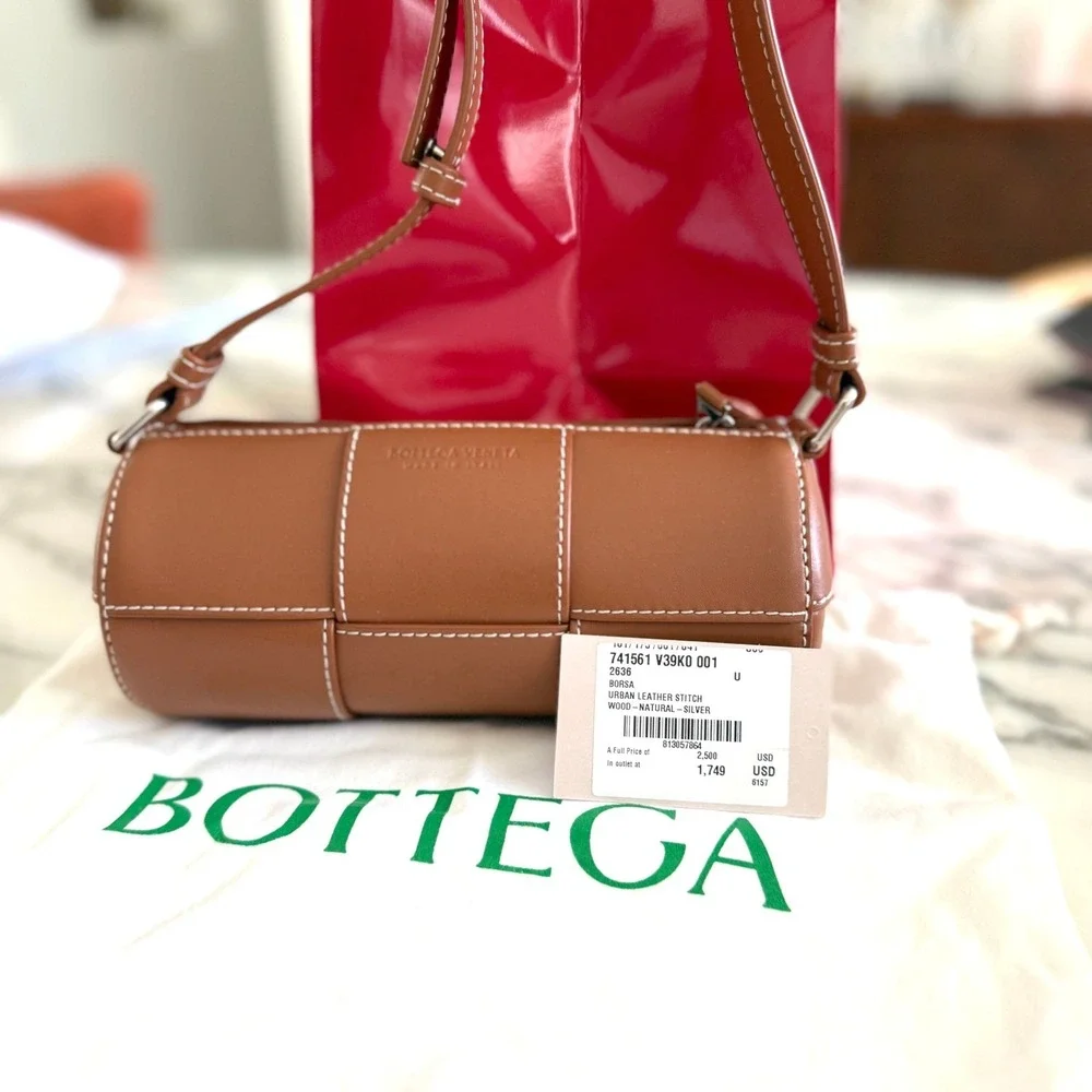 Bottega Veneta 741561‎ Urban Stitch Leather Barrel Bag Brown Crossbody